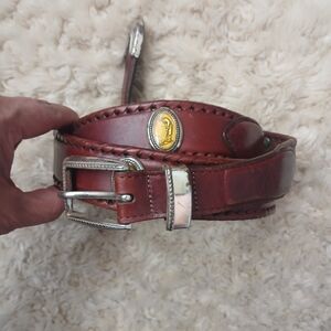 💎 XENO by Brighton Vintage Brown Leather Belt With Golf Motif Studs